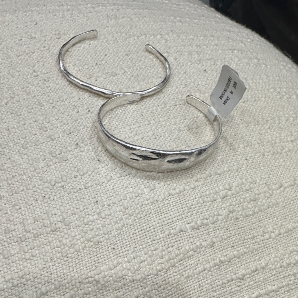 Elegant Silver tone cuff- set of 5 pieces
